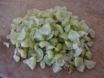 deseed gooseberry for amla powder or nellikai pudi