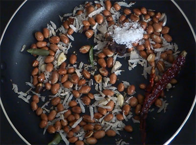 salt and tamarind for peanut chutney or shenga chutney or kadlekai chutney