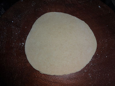 wheat flour and rava for poori