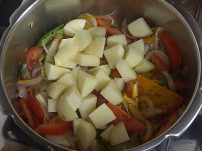 potatoes for potato rice or aloo rice