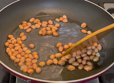 tempering for puliyogare mix or powder recipe