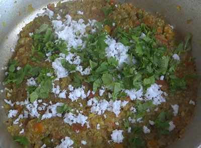 coriander leaves and coconut for quinoa upma