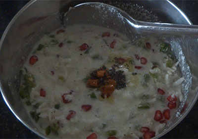 tempering radish capsicum and pomegranate raita