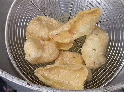 fried rave sandige or rava fryum or sooji ka papad