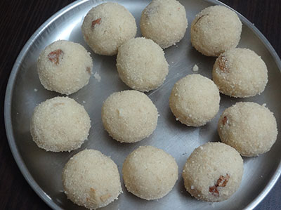 rave unde or rava laddu or suji ladoo