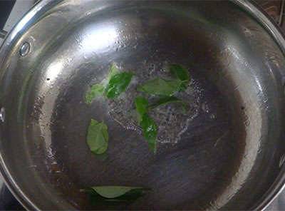 mustard seeds and curry leaves for small onion or eerulli gojju