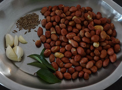 roasting red chili for shenga hindi or peanut chutney powder