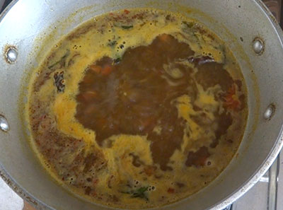 boiling shunti saaru or ginger rasam