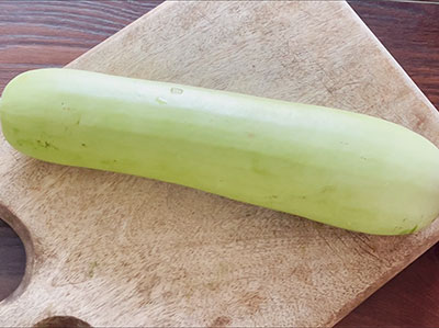 bottle gourd for sorekai dose or bottle gourd dosa recipe