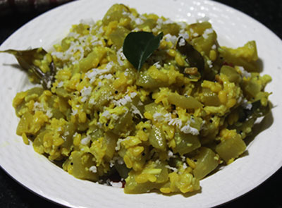 sorekai palya or bottle gourd stir fry