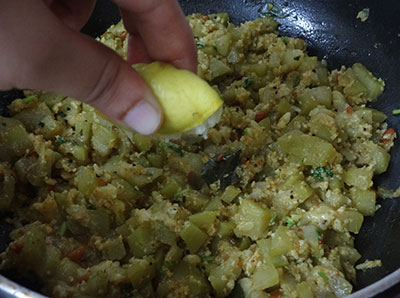 sorekai palya or bottle gourd stir fry