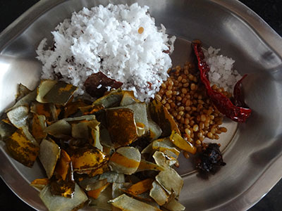 ingredients for grinding southe sippe chutney