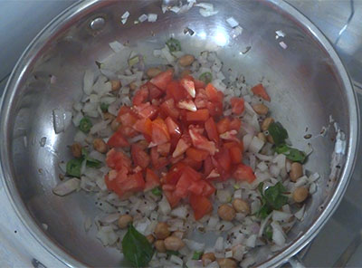 tomato for southekayi avalakki or cucumber poha