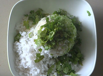 grinding rice and dal for soutekayi rotti or cucumber bakri