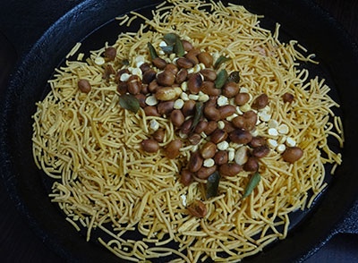 making thin kara sev mixture or omapodi mixture