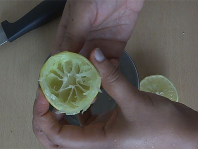 drying gooseberry for amla powder or nellikai pudi