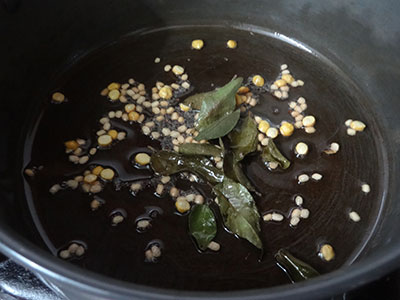 tempering for tomato bath or tomato rice