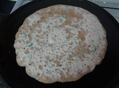 making for tomato dosa or tomato dose