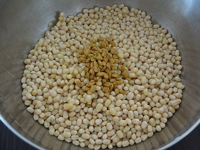 rinse and soak urad dal for uddina dose or plain dosa