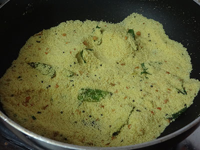 fried rava for upuma or uppittu