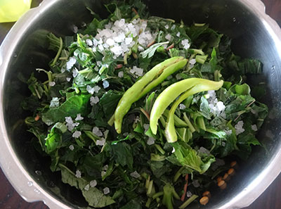 chopped green leaves for upsaaru