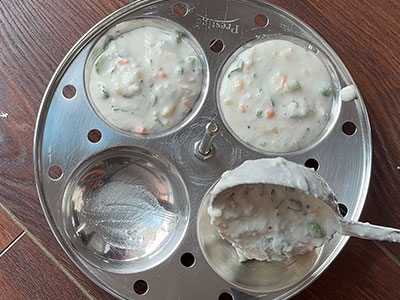 batter in idli moulds for vegetable idli recipe